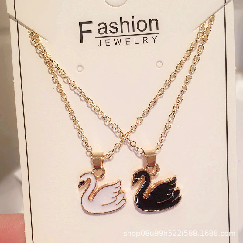 【Top-notch quality】Korean Style Black and White Oil Dripping Little Korean Style Elegant Animal Series Necklace Women's Jewelry