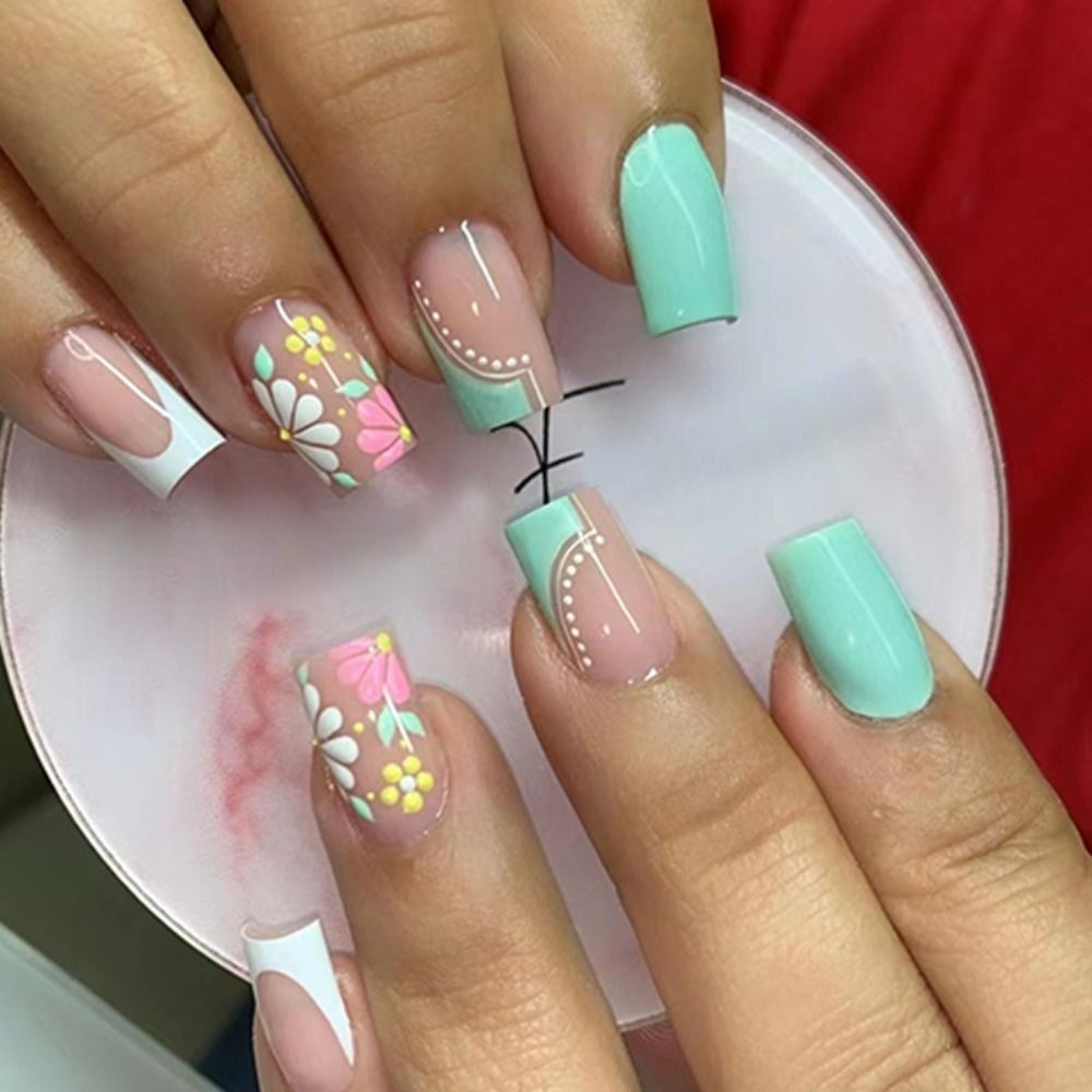24pcs Detachable Fake Nials Green Flowers Press on Nails Blue Leaf False Nails Short Square French