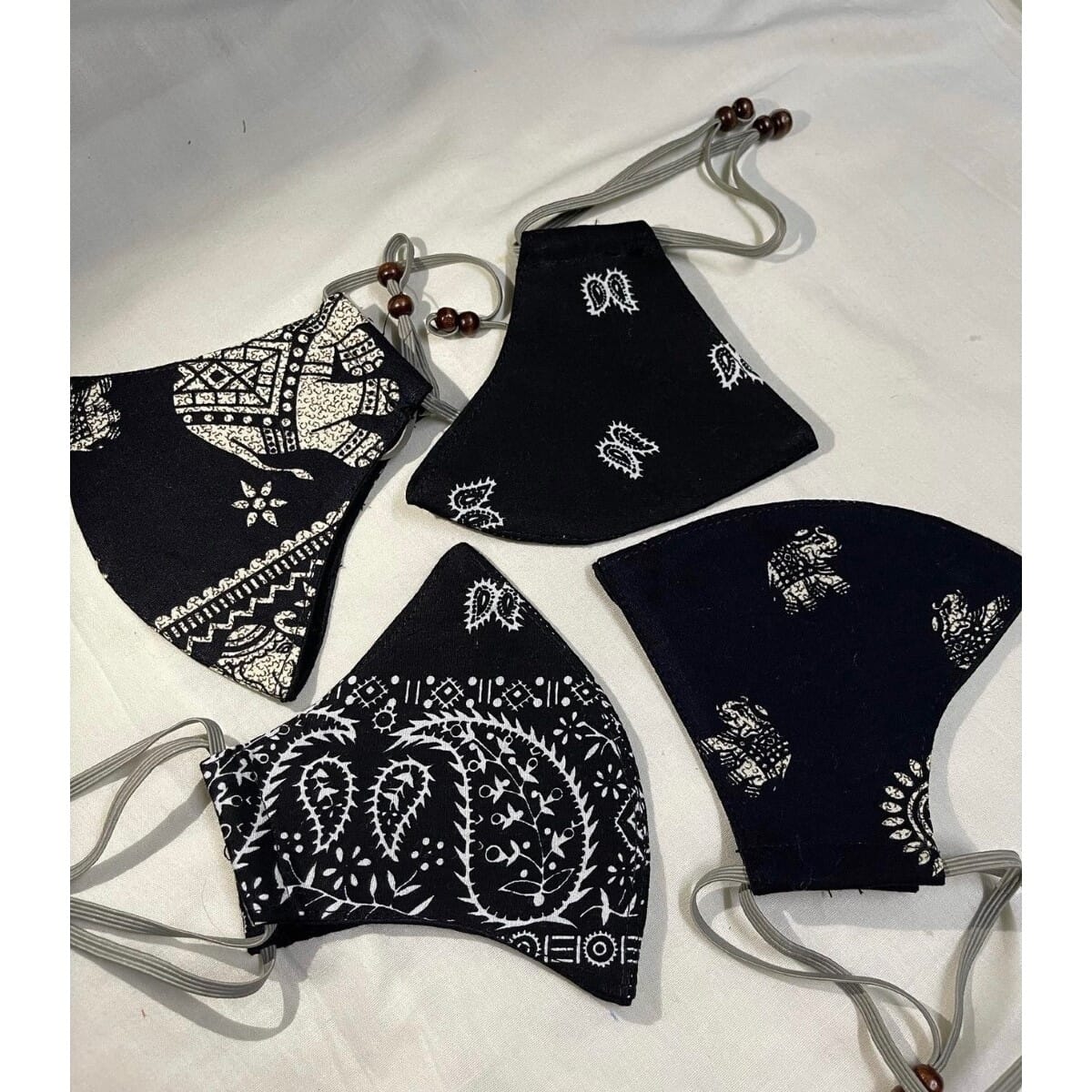 Bandana Unisex Face Mask (Pack Of 1 Pieces)