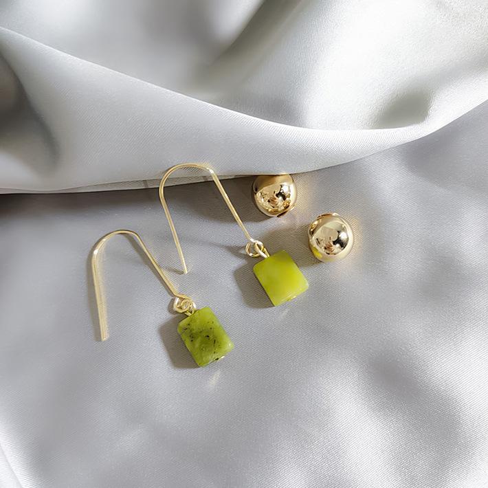 【Happy LifeStore】Dominated vintage metal ball Contracted temperat Resin joker Wo Drop earrings Jewelry new
