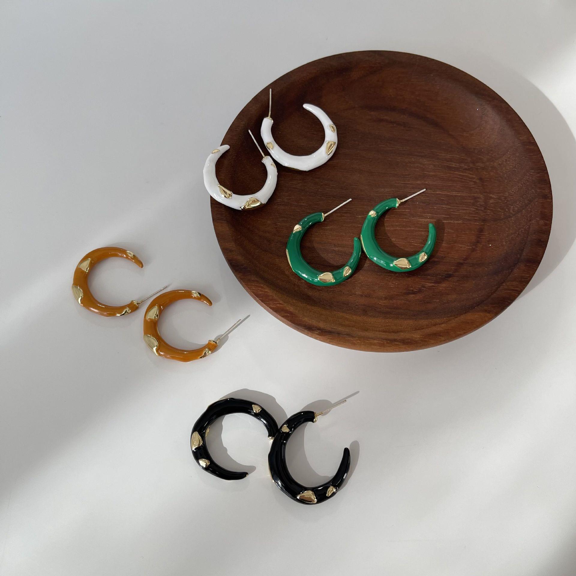 【Innovative and Korean Style Style Retro Ear Ring Elegant Simple type Earrings Hong Fashion Ins All-match Niche Earrings for Women