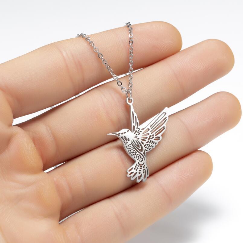certifications】New Stainless Steel Collarbone Chain Ins Women's Short Bird Swallow Simple Animal Necklace