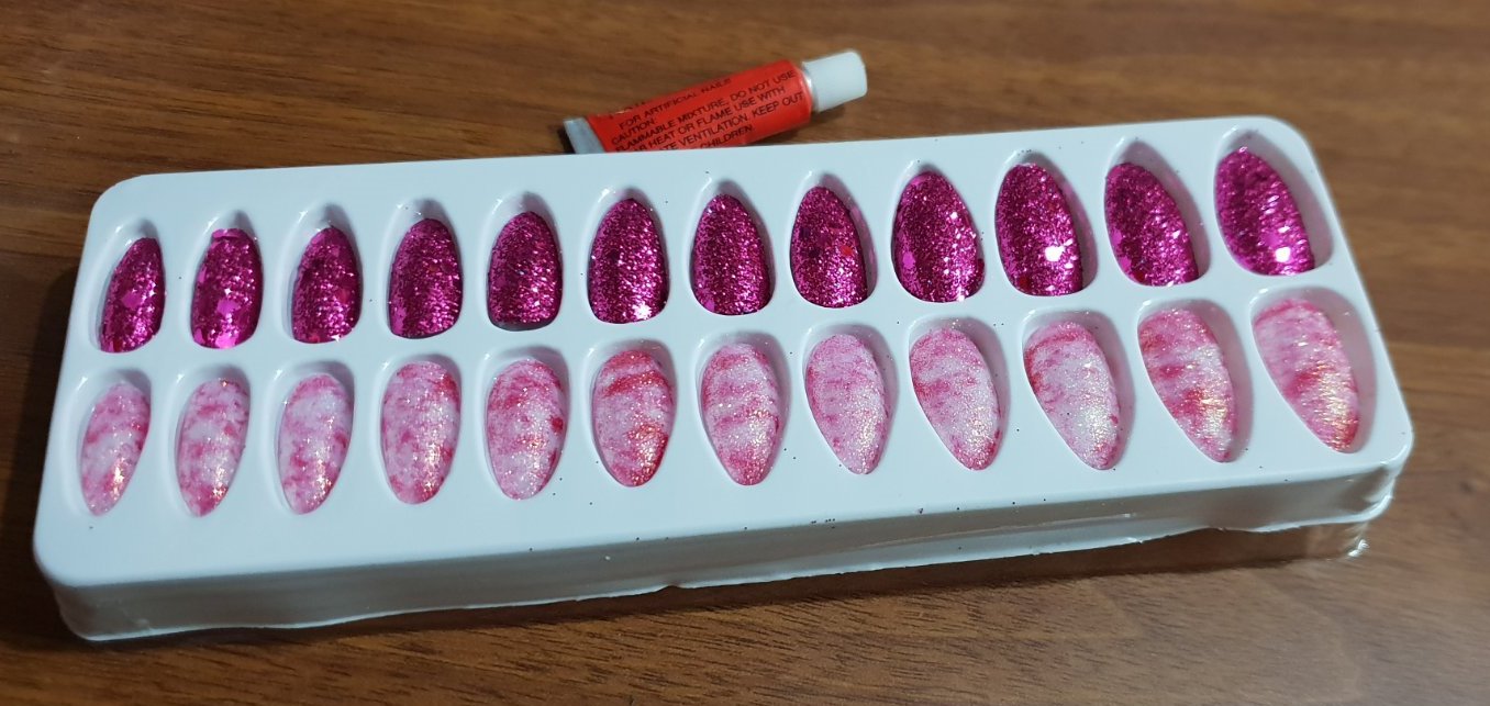 24 Pieces Pink Purple Fake Nails Without Glue (Reusable Artificial Nails)