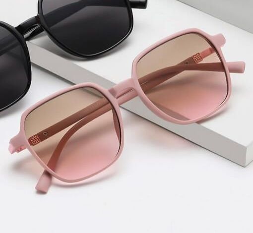 Pink Fashionable Design Square Trendy Korean Sunglasses With Cover For Women