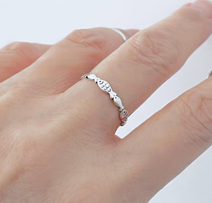 1 Piece Cute Small Fish Open Ring for Women - Lucky Fish Adjustable Ring, Simple Sweet Stainless Steel Finger Ring, Girls Party Jewelry Gift
