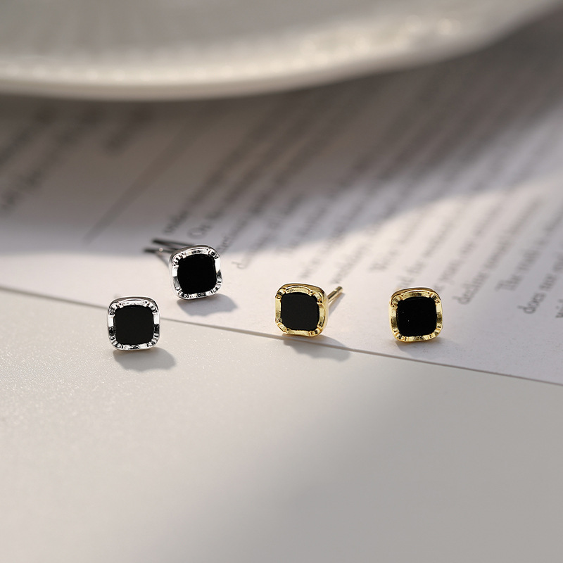 【New Arrivals】Square Earrings for Women Light Luxury Niche Design High-grade Black Earrings Earrings 2023 New Tanabata Gift