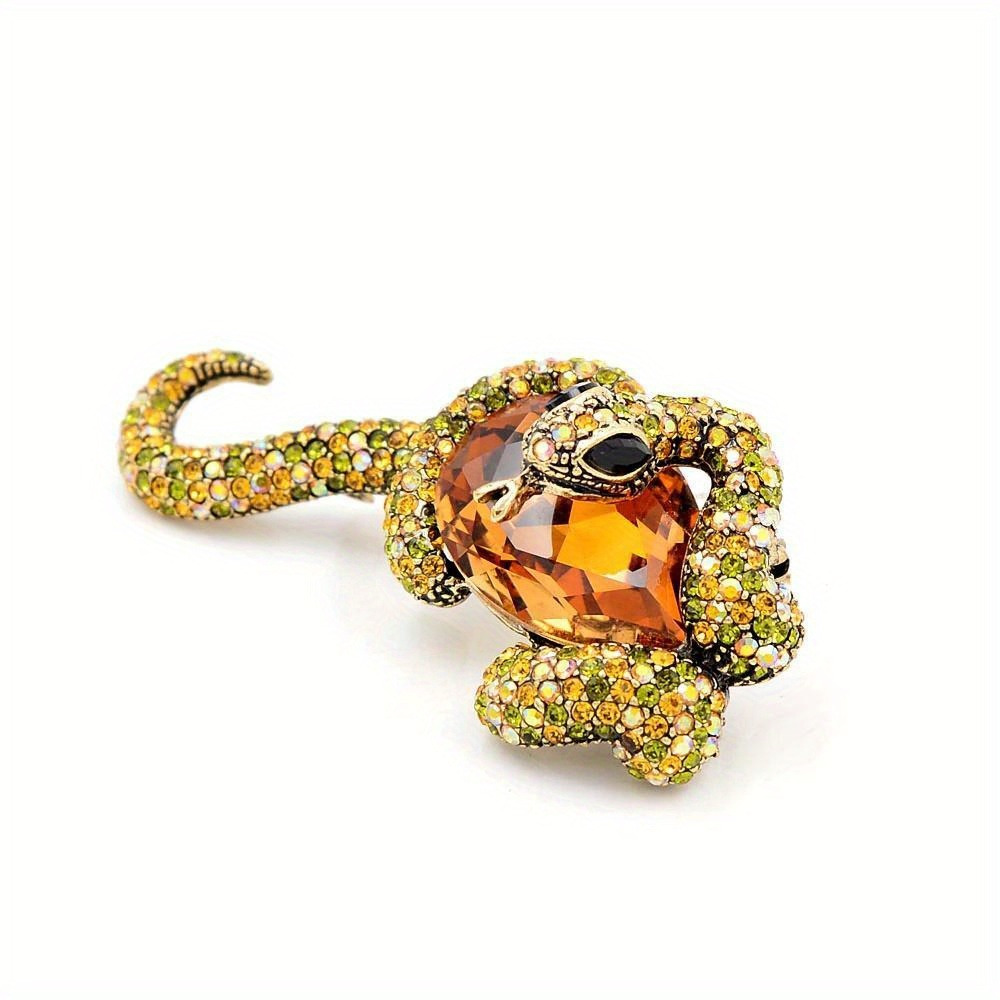 Exquisite Personality Creative Snake Brooch Exaggerated Retro Snake Animal Pin Men Women Clothing Pin Gift