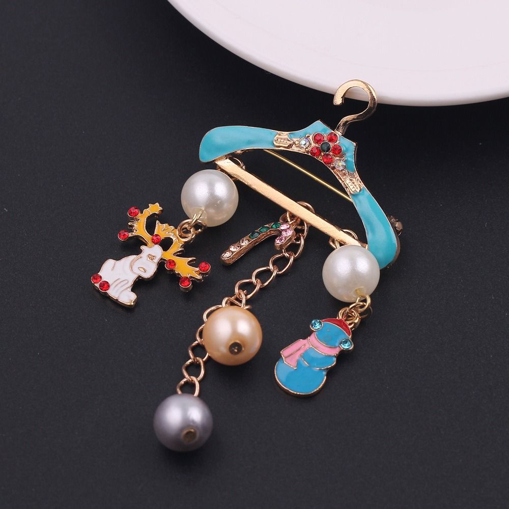 Creative New Year Elk Women Bag Decoration Christmas Brooch Hanger Tassel Pin Clothing Brooches Jewelry Gift