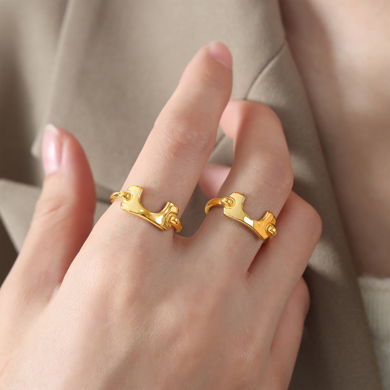 【Year-End Sale】New Style Light Luxury Retro Open Ring Titanium Steel 18k Gold Color-free Niche Elegant Sweet Girl