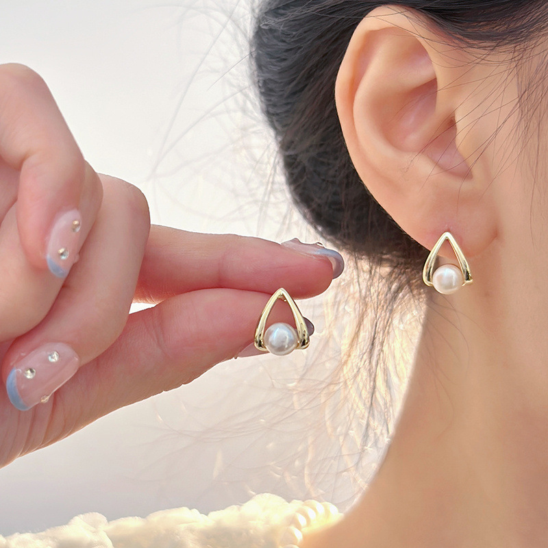 designs】Natural Freshwater Pearl Silver Stud Women's Earrings Classic All-match Small Korean Style Simple Earrings