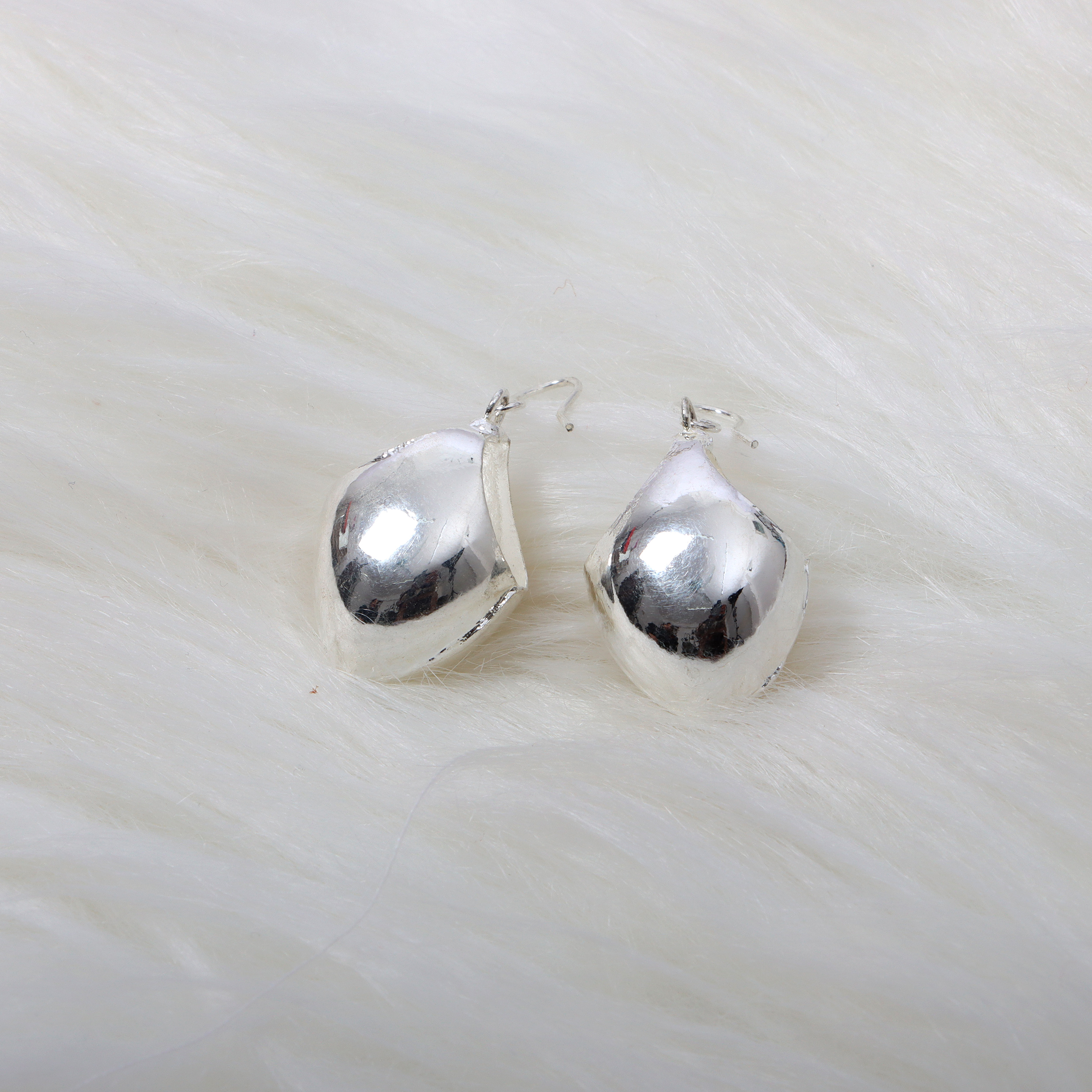 Jewel Queen Silver Plated Traditional Cultural Newari One Pair Of Makasi Earrings For Women