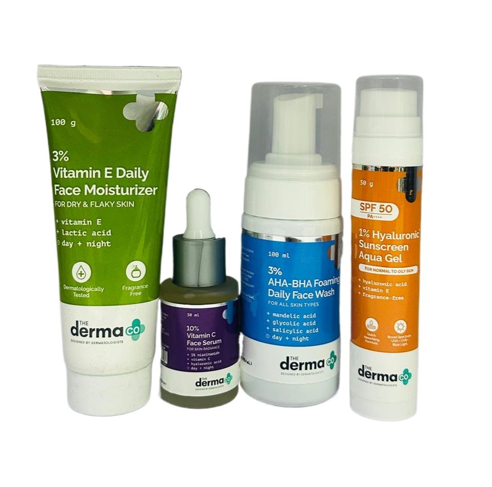 The Derma Co Skincare Set For Dry and Sensitive Skin, 4PCS