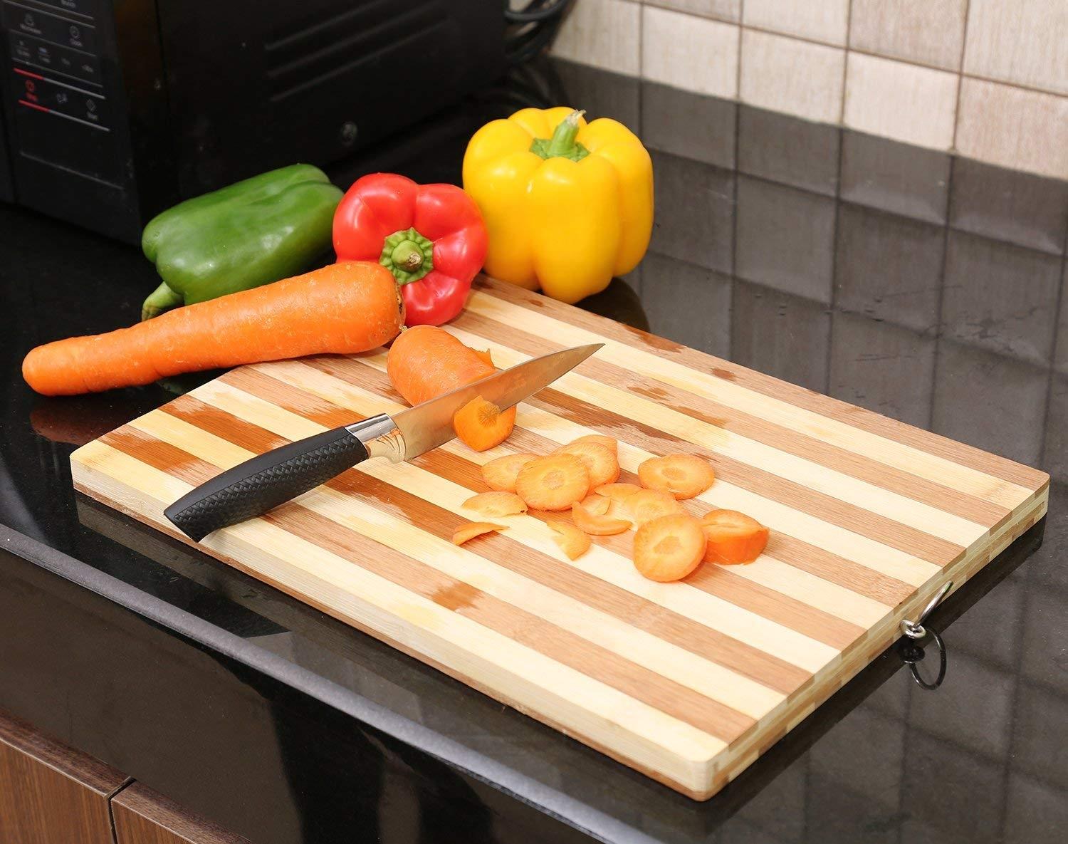 Kitchen Bamboo And Wood Cutting Board 20cm X 30cm