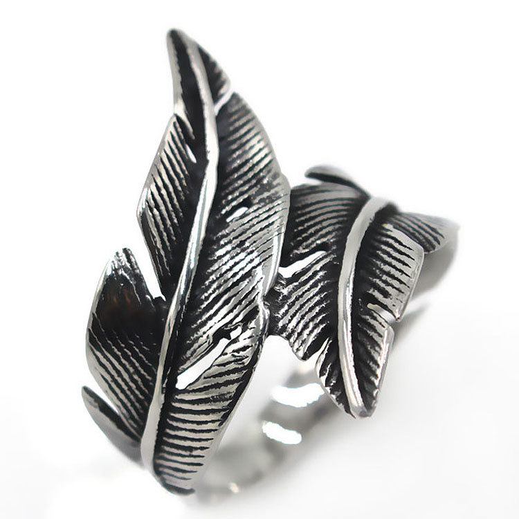 【Prices Now don't beslow】RC67 Vintage Men's Titanium Steel Ring Trendy Men's Aggressive Steel Without Opening Feather Ring