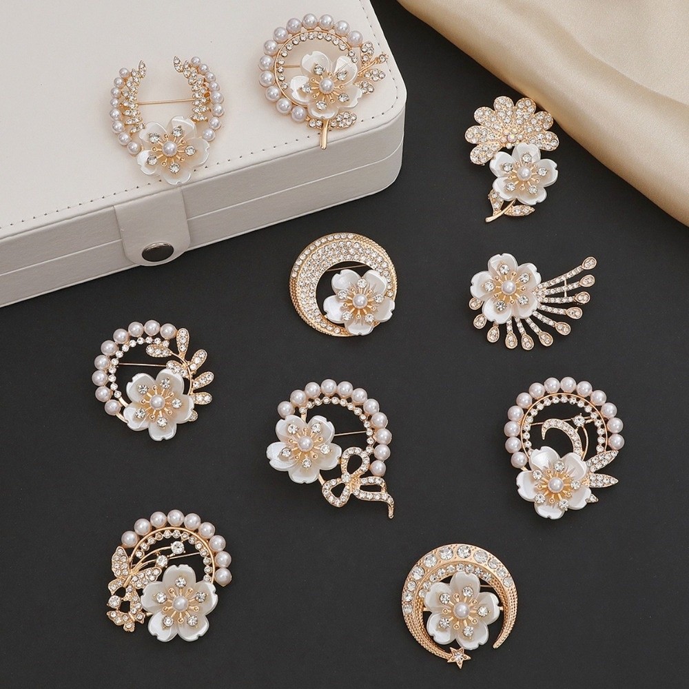 New Shinning Crystal Rhinestone Flower Brooch Pearl-Set Alloy Vintage Style Pearl Flower Brooch Diamond Alloy Floral Brooch Women's Fashion