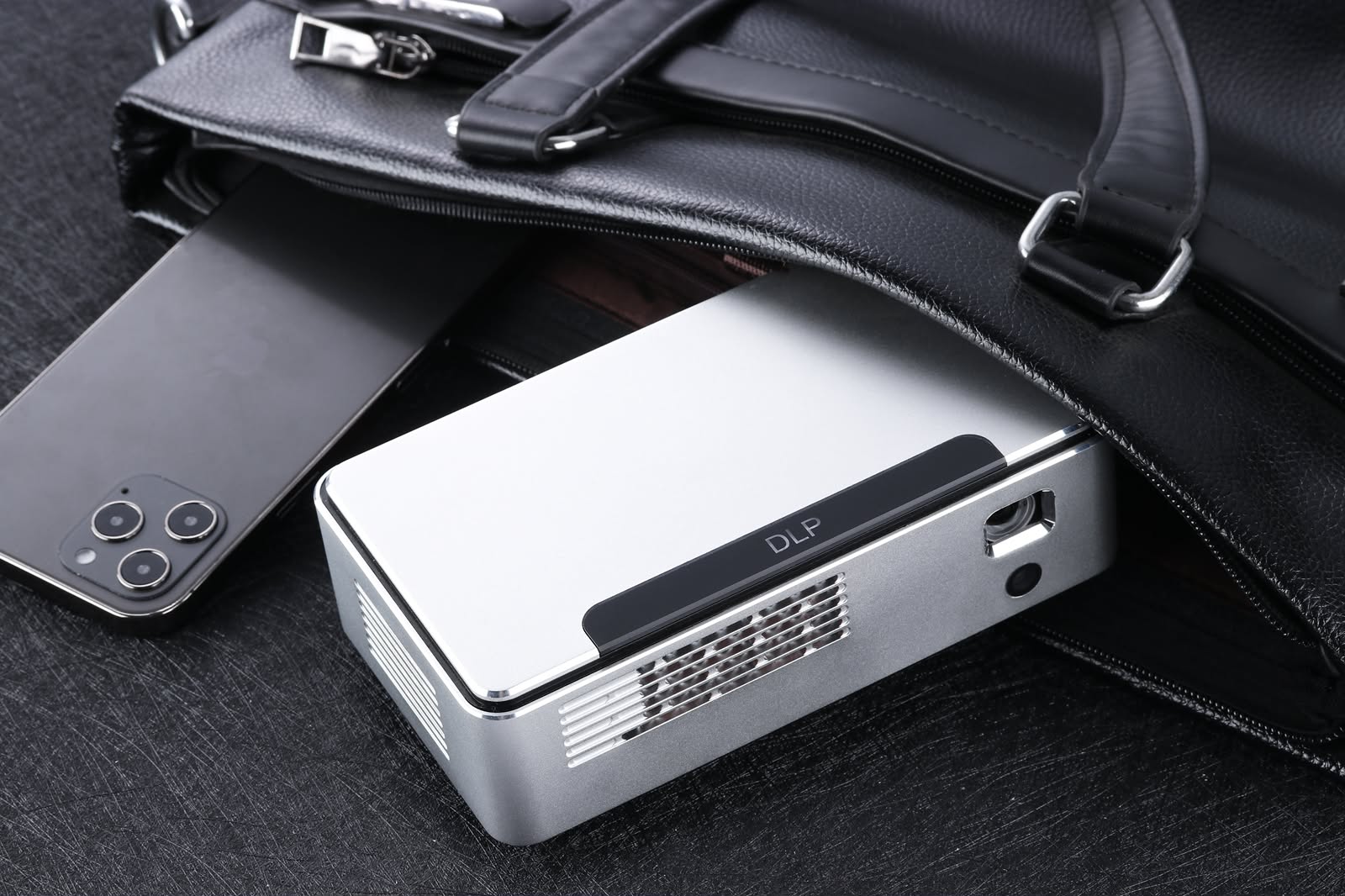 HDP500 1080p digital projectors mini LED projector data show projector smart