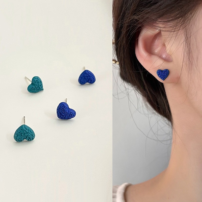 quality】Klein Blue Peach Heart Earrings Women's White Earrings 2023 New Trendy Niche Design Contrast Color Earrings