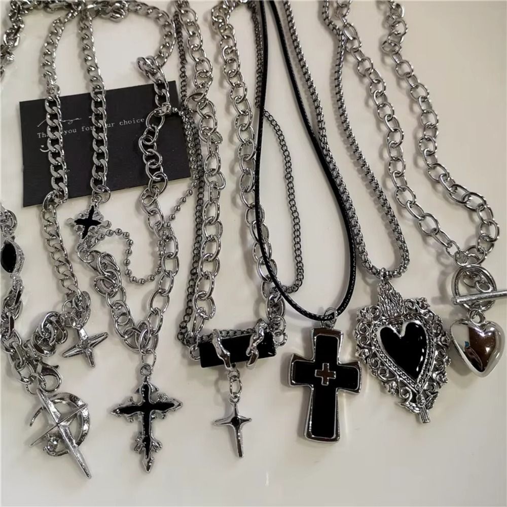Fashion Black Heart Punk Rock Necklace Zinc Alloy Street Vintage 90s Y2K Necklace Cool Gothic Pendant Hip Hop