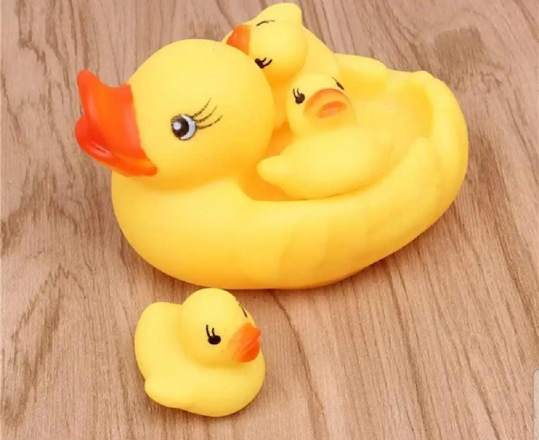 4 Pcs Cute Rubber Duck Family Set for Baby Shower Squeak Fun Baby Floating Yellow Rubber Bath Duck Toys Fun Decoration Items