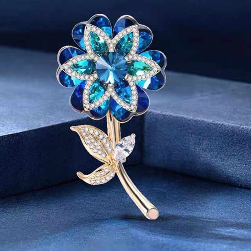 Fashion Luxury Rhinestone Brooch High Quality Vintage Elegant Badge Party Wedding Jewelry Gift