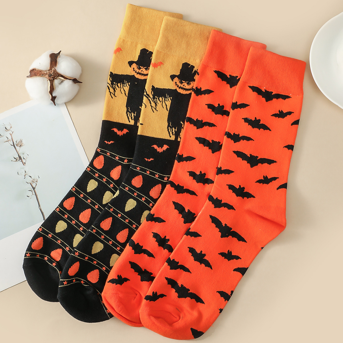 Socks men's and women's fashion socks round neck socks ladies double 2 men's Halloween New bat scarecrow jacquard cartoon autumn and winter fashion universal gifts