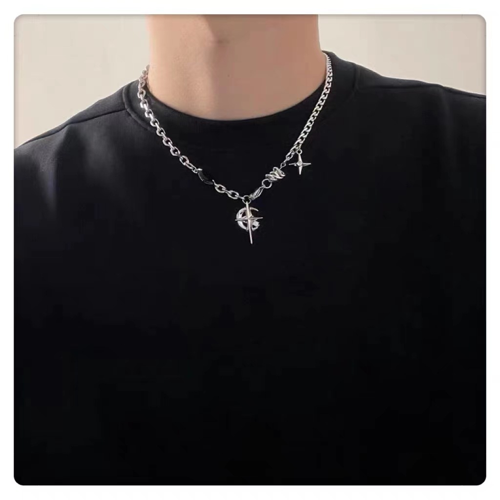【Top Picks】American Style Black Gem Star Moon Necklace Men's Trendy High-end Sense Hip Hop T-Shirt Chain Niche Design Women's Collarbone Chain Accessories