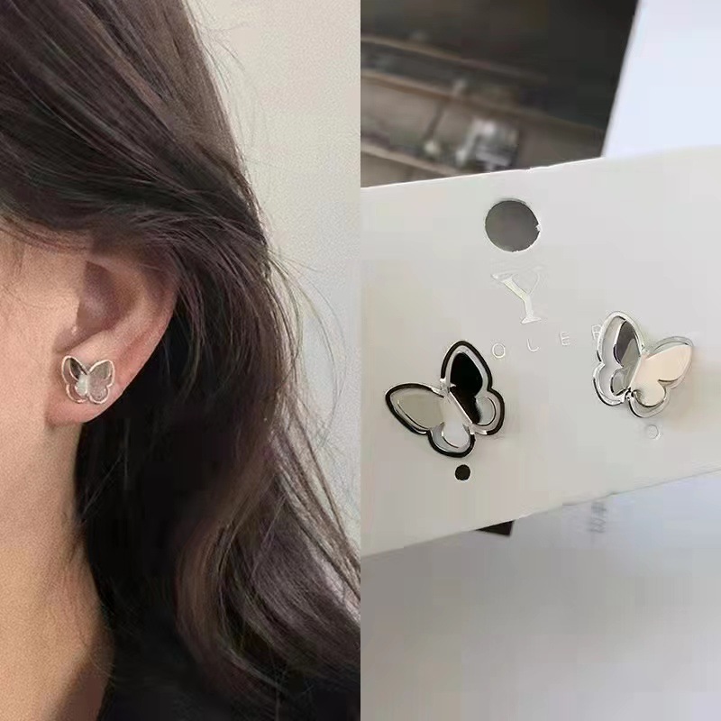 【Best Price Guaranteed】Cute Hollow Butterfly Earrings 2022 New Fashionable Women's Summer Earrings Small and Exquisite Design Advanced Cold Style