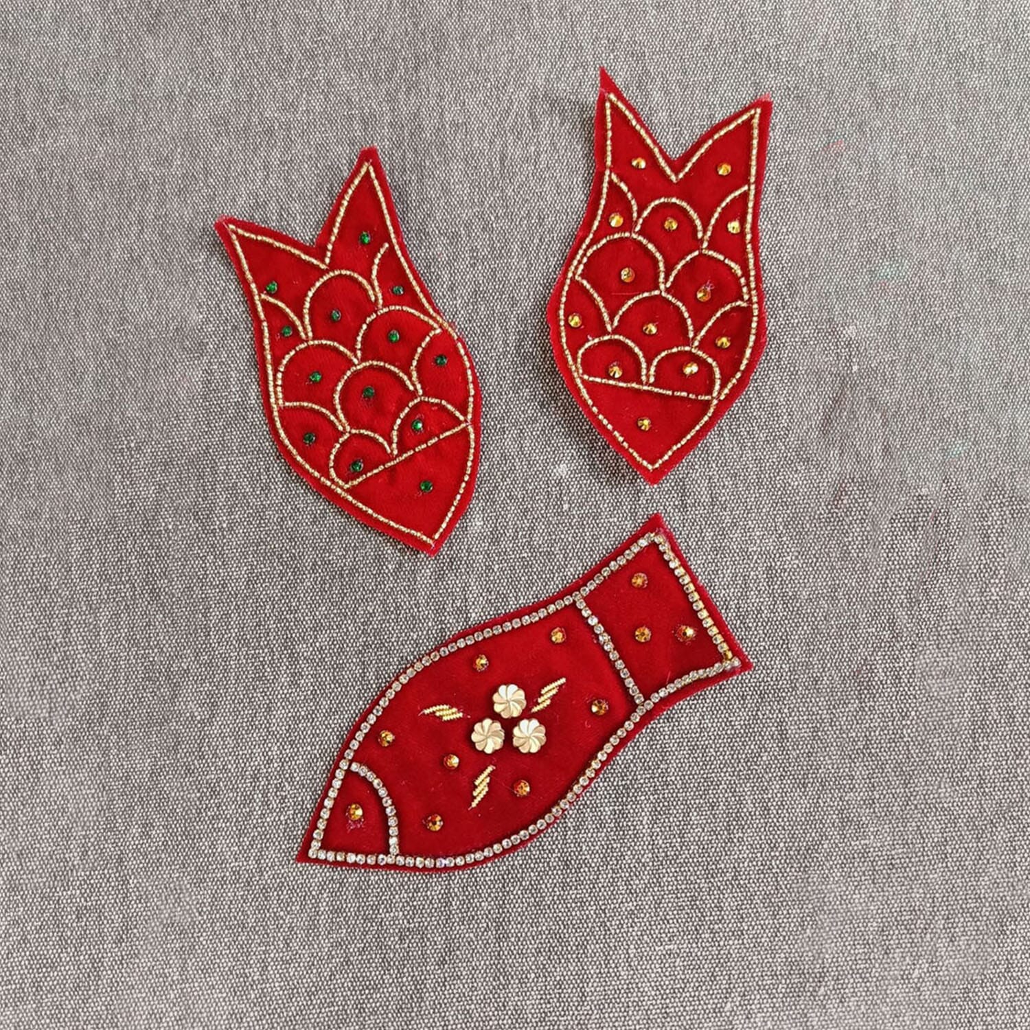 1 pcs Sindoor Chopne Fish Design in Multidesign Sindur choppne (Pack of 1)