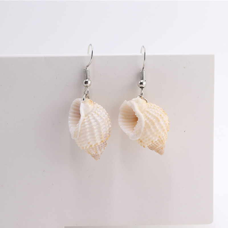 【Happy LifeStore】DoreenBeads Conch Shell Earrings Bohemian Summer Ocean Sea Beach for Wo 2023 New White Black 1 Pair
