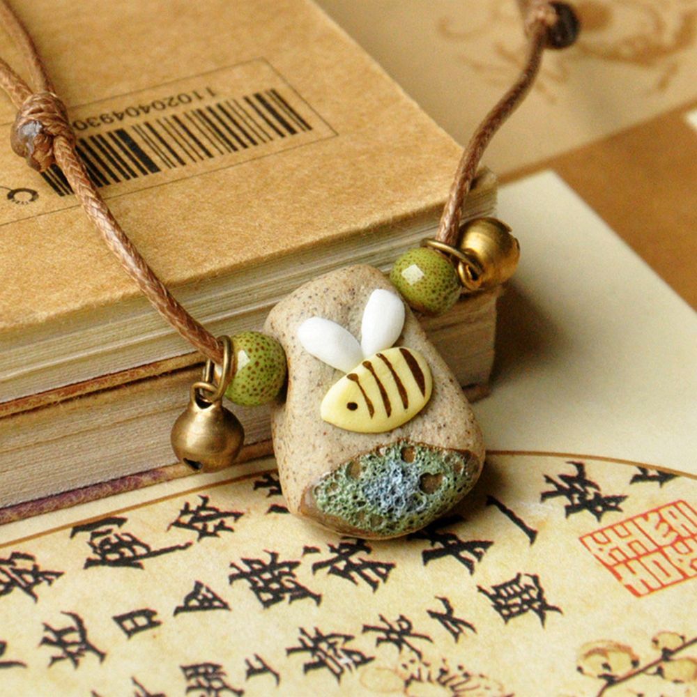 Creative Cute Irregular Unisex Summer Gift Sweater Chain Ceramic Necklace Clavicle Chain Bee Pendant Necklace