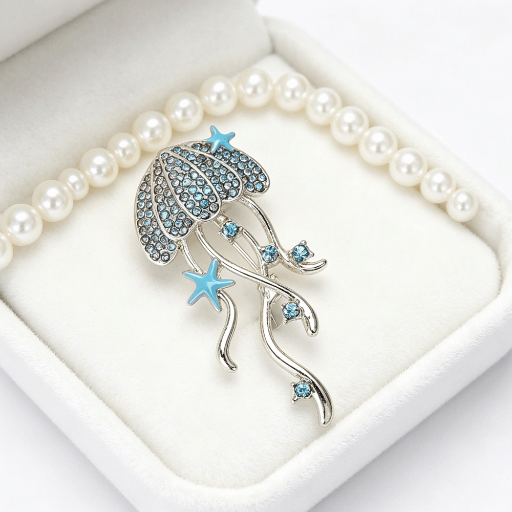 New Alloy Breast Pin Cute Elegant Jellyfish Brooches Simple Design Sparkling Sea Life Pins Casual