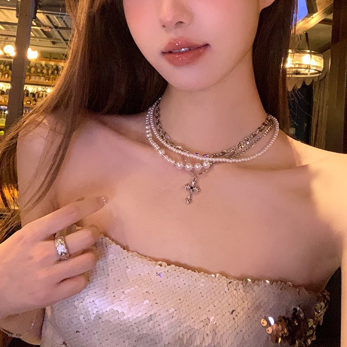 【Innovative designs】Daughter Muse New Stacked Cross Pearl Necklace Cool Choker Clavicle Accessories Women