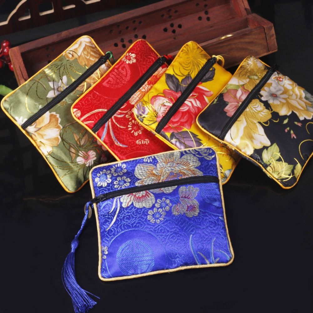 Portable Chinese Style Jewelry Storage Bag Tassel Cloth Carry Sachet Holiday Decoration Embroidery Gift Bag