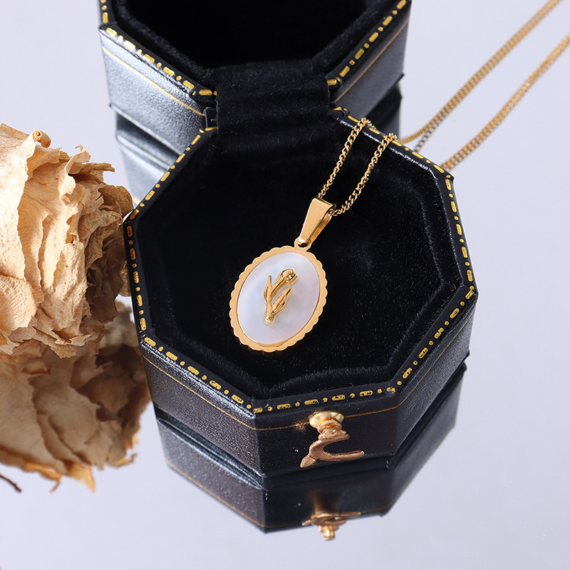 【Mega Sale】Marka French Retro Titanium Steel 18k Gold Ins Jewelry Tulip White Sea Necklace Women