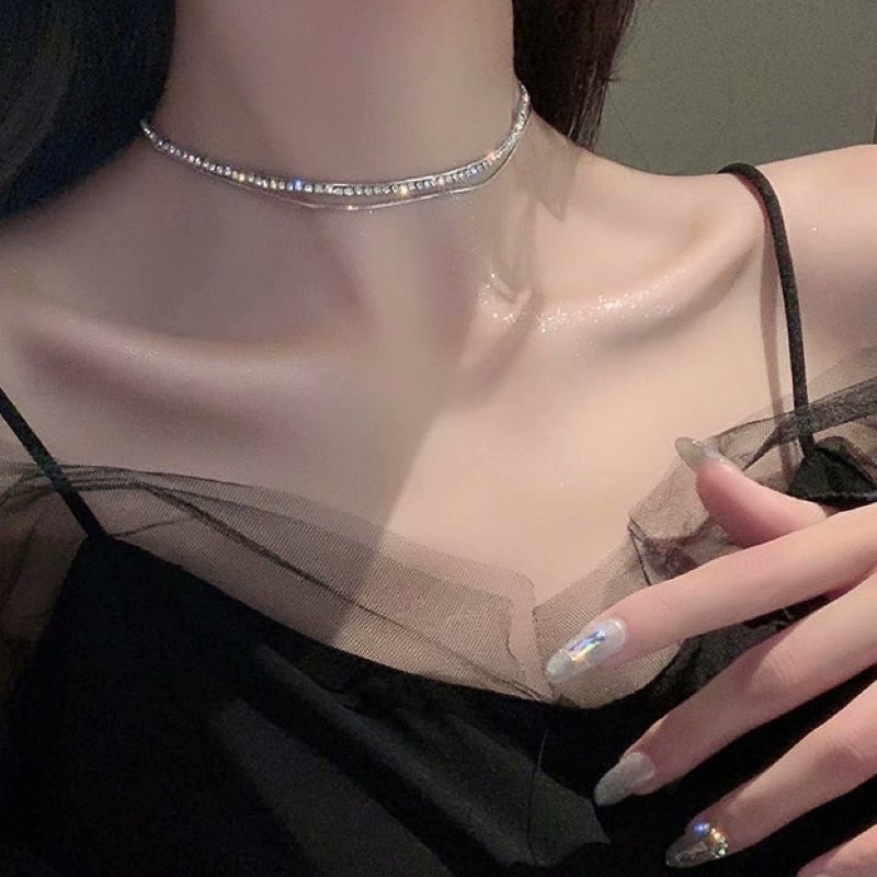 【New arrivals】Light Double Layer Lock Neck Belt Bone Chain Full Diamond Shiny Necklace Women Choker Neck Accessories Trendy