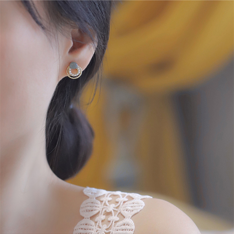 【New arrivals】Spring/Summer 2022 925 Needle French Romantic Simple Fragrant Style Style Retro Earrings Women's Earrings
