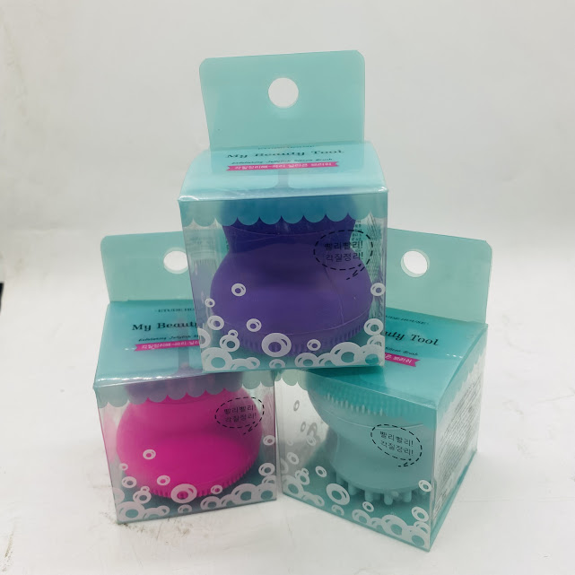 Silicone Jellyfish Face Scrubber - Soft Baby Bath Brush & Facial Cleansing Sponge with Massage Bristles