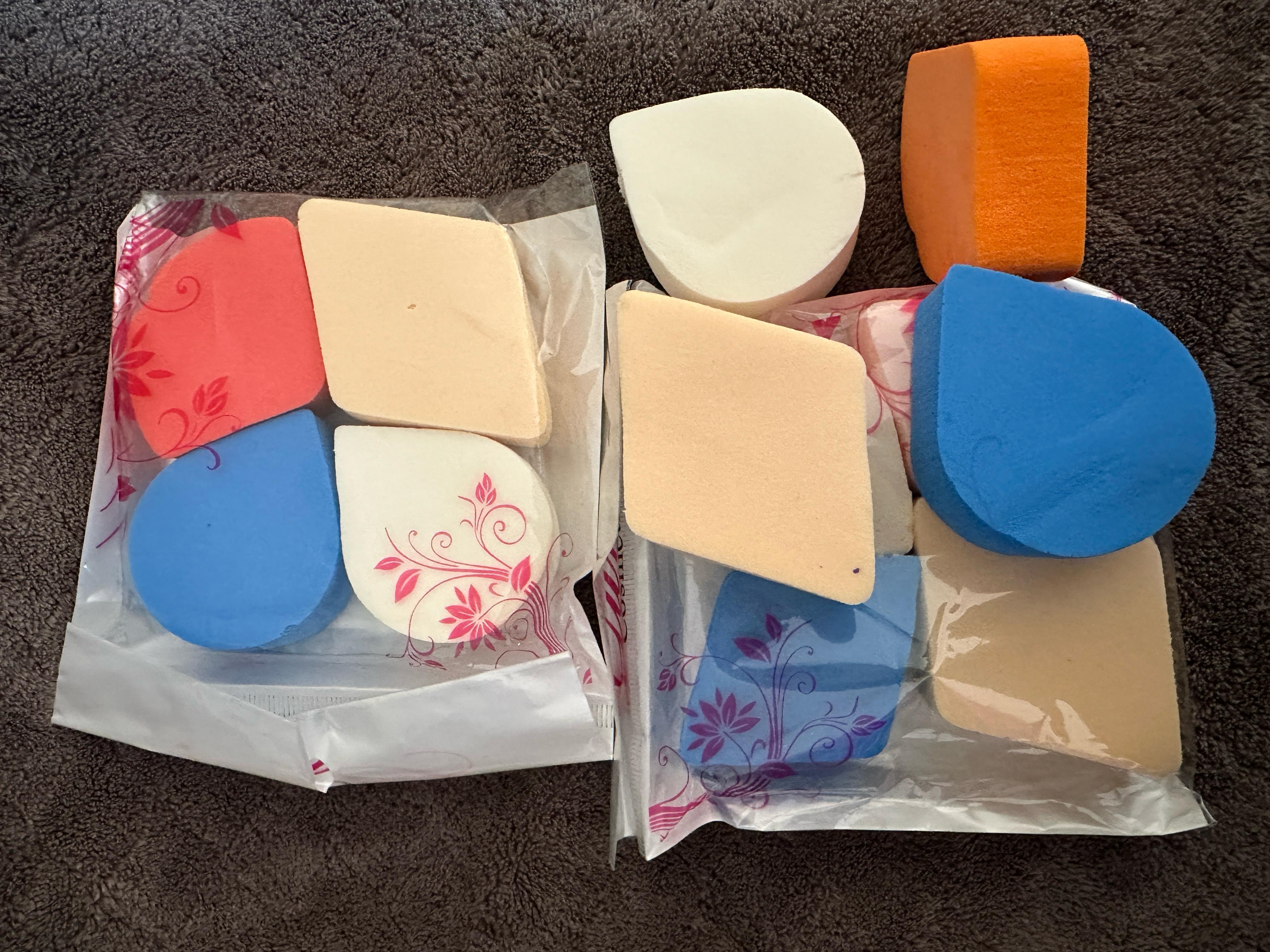4 PCs Sponge Set For Makeup.