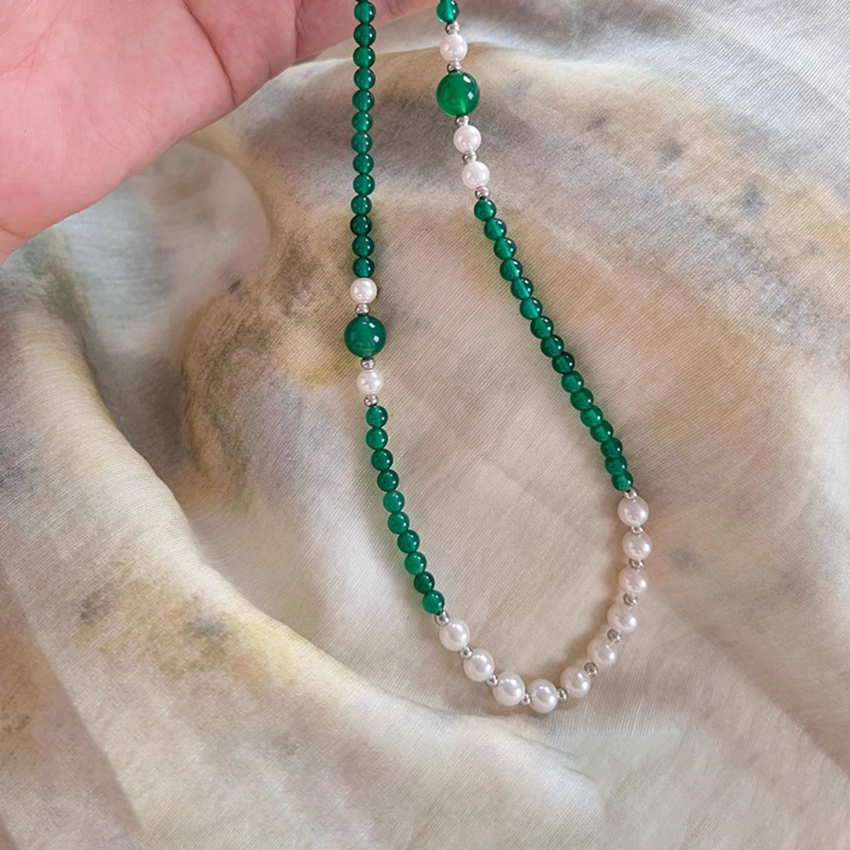 【Top Picks】New Chinese Green Agate Pearl Necklace Women's 2024 New Fashion Niche High-end Clavicle Chain Necklace
