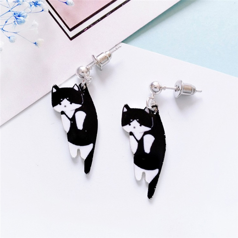 【Happy LifeStore】Japanese Cute Cat Picked Up Earring Kawaii Animal Cartoon Ear Stud Jewelry Gift For Wo White Black