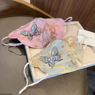 2024 New Autumn Winter Handmade Rhinestone Hot Trend Butterfly Mask for Women High Appearance Warm Red Face Mask