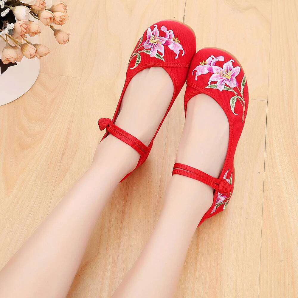 Classic Comfortable Lily Flower Embroidered Single Women Flat Work Low Heel Shallow Mouth Shoes