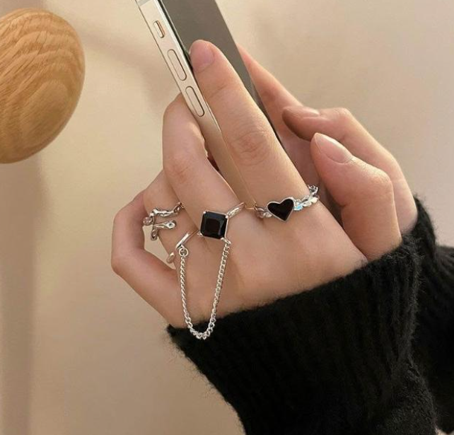 Vintage Black Crystal Heart Open Ring Set for Women - Adjustable Punk Retro Finger Ring |Rings For Girls| Elegant Heart Cuff Jewelry Gift