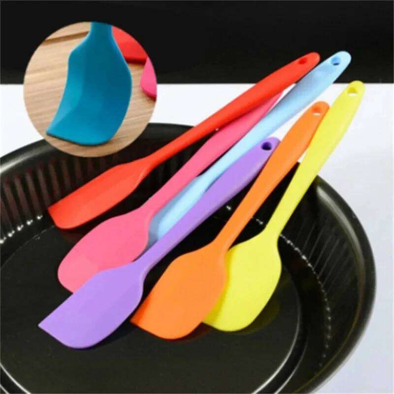 1PC Small Heat Resistant Integrate Handle Spooncolor Silicone Scraper Cake Cream Spatula Knife Kitchen Baking Tool