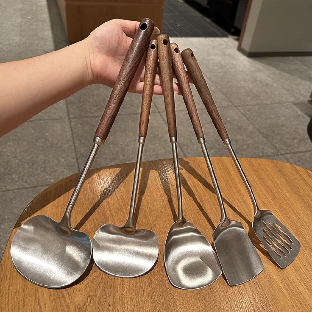 New Stainless Steel Kitchen Stir Fry Spoon Walnut Handle Long Handle Cooking Cooking Spoon Frying Spatula Kitchen Tools