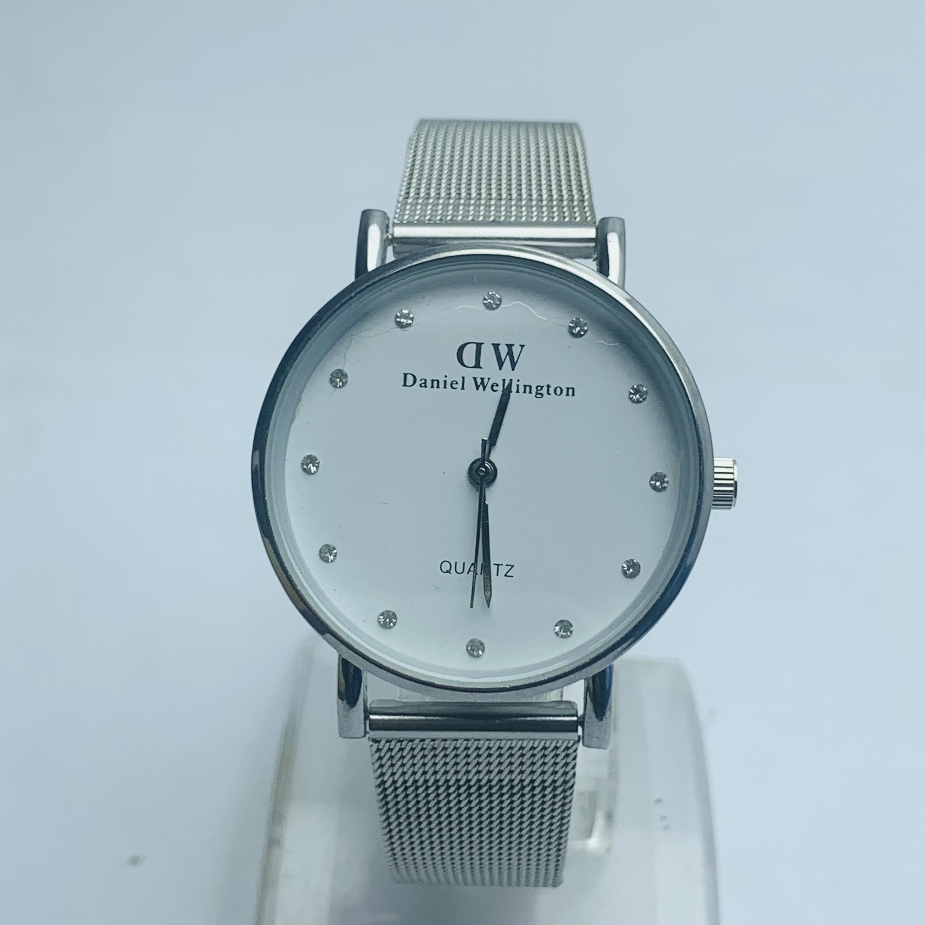 Attractive Design Fashionable Stainless Steel Round Shape White Dial Quartz Watch For Women - Sold By Watch For Women