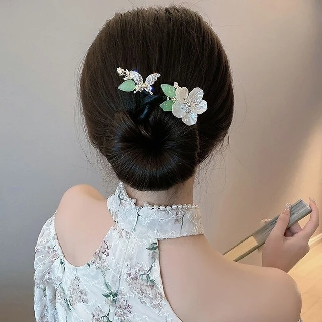 1 Pcs Cute Style Camellia Flower & Butterfly Bendable Hair Stick For Easy Bun - Fashion Elegant Butterfly Flower Hair Stick Hair Accessories Women Camellia Clip Headwear Hairpin Jewelry