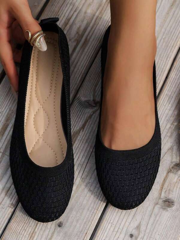 Womens Breathable Anti-Slip Flat Shoes, Outdoor Ballet Flats For Dancing In Black Color