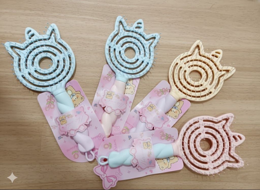 Cat Ear Boar Bristle Hair Brush 1PCs