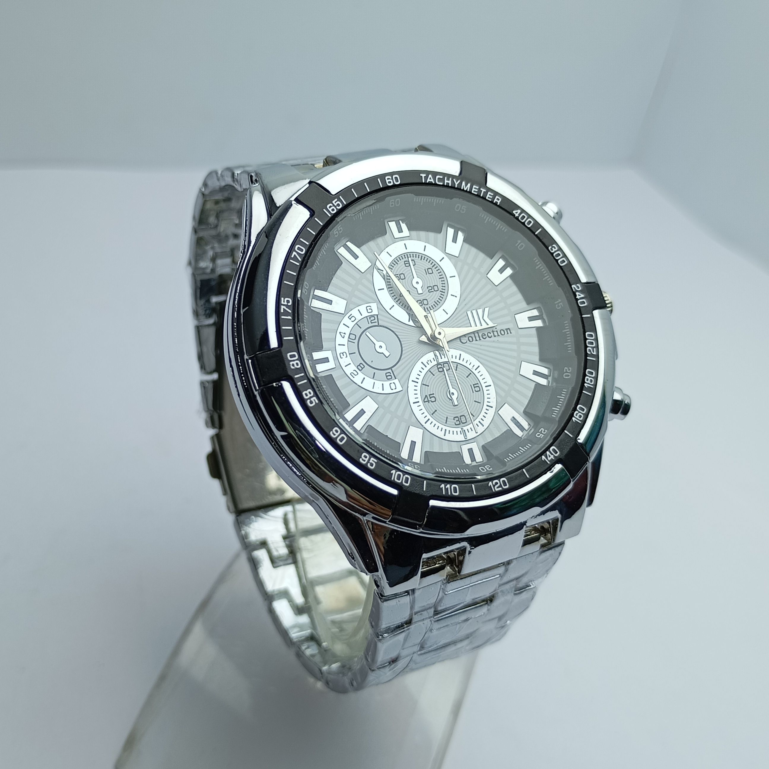 New Stylish Stainless Steel Round Shape Watch For Men